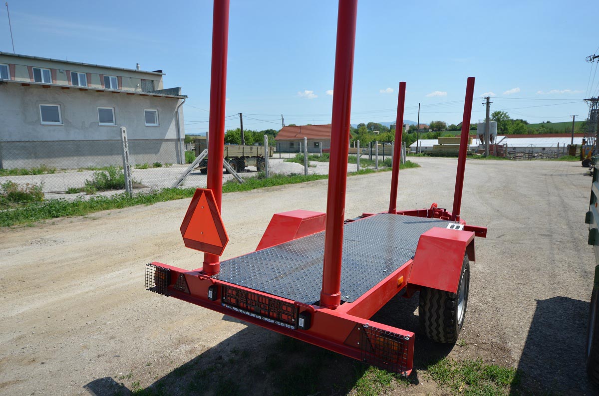 Vlečka s klanicami klaničák